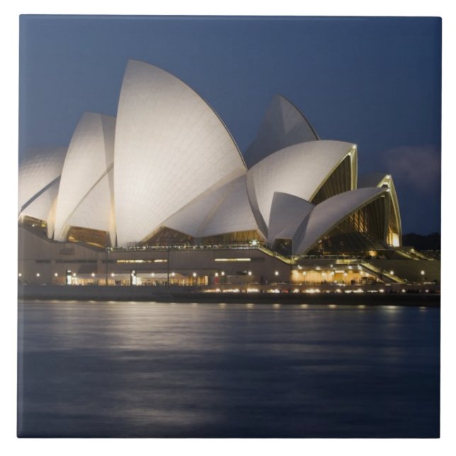 Austrália, Sydney. Casa da Ópera à noite em (Frente)