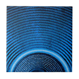 Auto-falante azul da música e ondas sadias