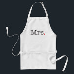 Avental Casamento de Mulheres do Coração Vermelho com a Má<br><div class="desc">A Sra. apron,  para a noiva recém-casada,  apresenta texto de estilo de máquina de escrever em preto com sotaque cardíaco vermelho. Visite a nossa loja para o Sr. Apron,  que faz um presente de casamento único!</div>
