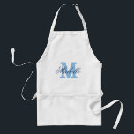 avental de monograma personalizado com nome azul p<br><div class="desc">Nome personalizado avental monograma | Azul e branco. Churrasco/avental de cozinha elegante para homens,  mulheres e crianças. letra inicial da tipografia do script na moda. Barbecue/maçaricos inicializados no beige khaki / padrão branco e amarelo. Versão longa e curta. Faça um para mãe,  mãe,  esposa,  tia,  avó,  filha,  namorada etc.</div>
