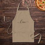 Avental Elegante Ciao em khaki<br><div class="desc">Khaki apron, capisce? Ele tem este design de texto elegante em italiano, sabe? Ele vem com na moda. Excelente para qualquer pessoa na cozinha italiana em casa ou no trabalho. Este avental duradouro está disponível em vários tamanhos e cores.</div>