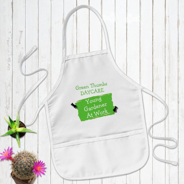 Avental Infantil Arte de Canais Personalizados (Try to keep the kids clothes clean with a fun personalized apron in one of three colors. )