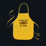 Avental Infantil Challah No Ya Girl Kids Apron<br><div class="desc">Este Challah no avental da Ya Girl vai adicionar alguma diversão a qualquer chalá a assar! Presente ou presente perfeito de Hanukkah para o pequeno padeiro no seu clube de panificação de chalá! Tamanhos de adultos também disponíveis!</div>