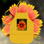 Avental Infantil Girassol Laranja Amarelo Gaillardia Brilho<br><div class="desc">Este avental apresenta o girassol amarelo e laranja brilhante Gaillardia ou Flor de cobertor. A flor colorida da Gaillardia simboliza felicidade, alegria e charme. Este avental floral alegre é ideal para jardinagem, artes e artesanatos e, é claro, cozinhar, assado e grelhado. Disponível em crianças e adultos. Personalizar com um Nome....</div>