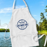 Avental Lago Personalizado, Casa de Praia e Âncora Náutica<br><div class="desc">Cozinhar ou churrasco no estilo vestindo este avental personalizado da casa do lago/casa da praia. Um design de estilo de logotipo vintage apresenta uma âncora náutica e dois pás cruzados náuticos. Personalize com 3 linhas de texto personalizado - adicione seu nome lago/praia, nome da família, nome da cabine/casa de praia,...</div>