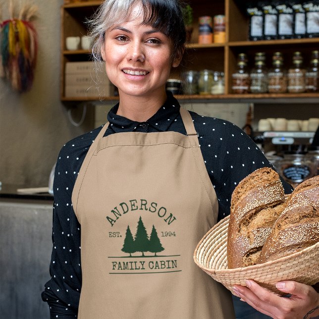 Avental Longo Nome da Família Cabina Floresta Khaki Verde (Customize to change text size or text style.)