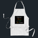 Avental Tipografia de Cervejas aniversário de 40 anos Golf<br><div class="desc">Esta é uma design de tipografia aniversário de 40 anos, moderna e legal. Tem um tema de golfe e cerveja. O design tem fundo preto, com pop de tipografia laranja, verde e dourada. Perfeito para um legal e divertido, golfe e cerveja temidos, presente de aniversário de 40 anos, cúmplice ou...</div>