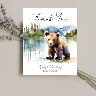 Aventura de filhote de urso aguarda agradecimento 