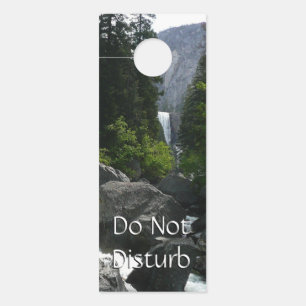 Aviso De Porta Cachoeira Vernal à Distância em Yosemite