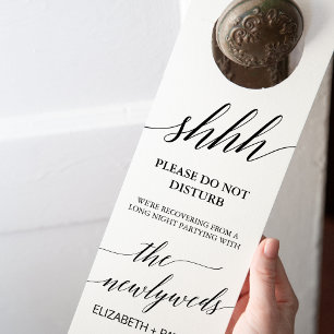 Aviso De Porta Convidado para Casamento de Caligrafia Negra Elega
