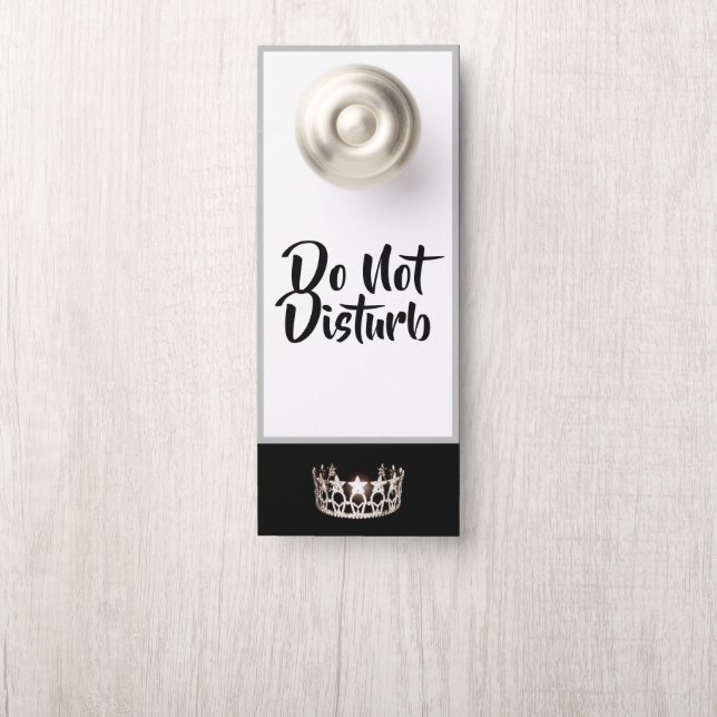 Aviso De Porta Estilo americano Pageant SLVR Crown Door Hanger (Na maçaneta)