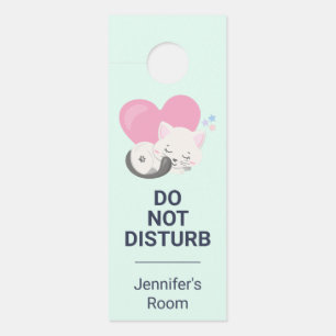 Aviso De Porta Gato doce e gata dormindo com coração rosa