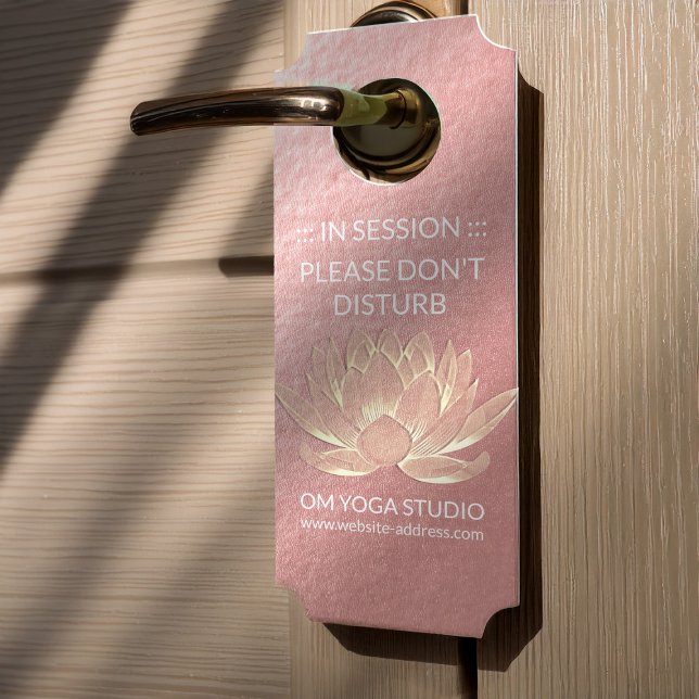 Aviso De Porta Instrutor de Meditação do Lotus Yoga Studio rosa D (Criador carregado)