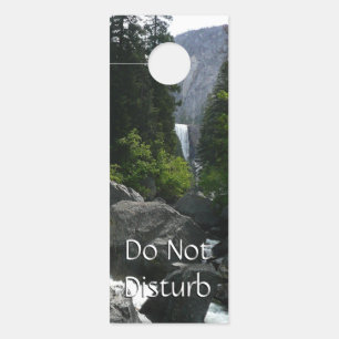 Aviso De Porta Vernal cai à distância em Yosemite