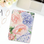 Azul Cor-de-água Cor-rosa Hydrangea Peony Primaver<br><div class="desc">Aperte seu iPad com nosso Cobrir Floral Hydrangea Azul-Cor-de-Água. Uma mistura deliciosa de hydrangea azul,  peônia rosa e rosa em pastéis macios,  trazendo a beleza do primavera para o seu aparelho. Proteção de na moda que floresce com elegância floral!</div>