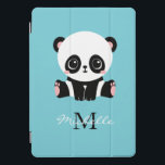 Azul de bolha personalizada Panda branca monograma<br><div class="desc">Um urso panda giro sentado no chão sobre um fundo azul de pastilha elástica. Personalize com seu monograma e nome ou exclua texto em caixas de texto sem nome.</div>