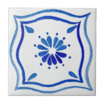 Azul e branco, com padrão de aquarela mediterrânic<br><div class="desc">Você está procurando dar às paredes de sua casa um estilo de eterno? Não olhe mais do que este Azulejo de Cerâmica Mediterrânica de Cor-de-Água, Padrão Azul e Branco! Este belo azulejo é uma nova tomada no estilo clássico, mediterrânico. As linhas gentis de seu design foram delicadamente renderizadas em aquarela...</div>