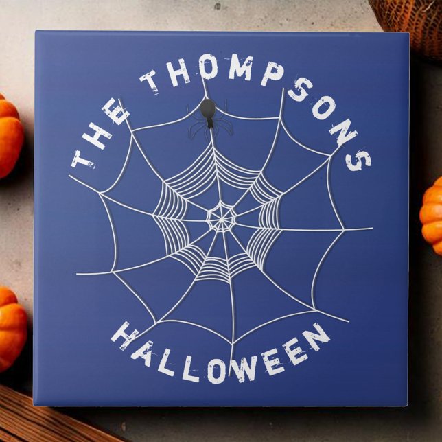 Azul e Branco Halloween Personalizado (Spooky Halloween blue and white spider web custom tile)