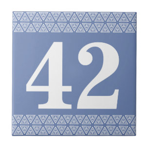 Azul geométrico e branco da beira do azulejo do