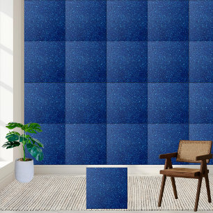Azulejo cerâmico com brilho azul profundo