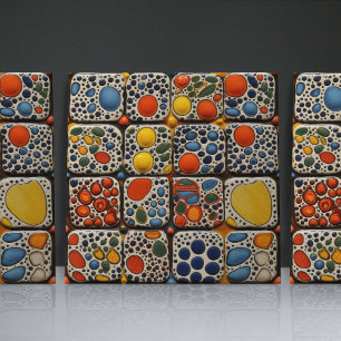 Azulejo Contemporâneo com Relevo Falso Pontilhado