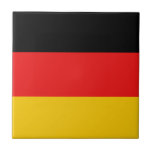 Azulejo da bandeira de Alemanha<br><div class="desc">Este design consiste na bandeira alemão remodelada inteligente para caber a superfície quadrada do azulejo. Um artigo decorativo e útil que fizesse um presente perfeito para aqueles que como para recordar Alemanha.</div>
