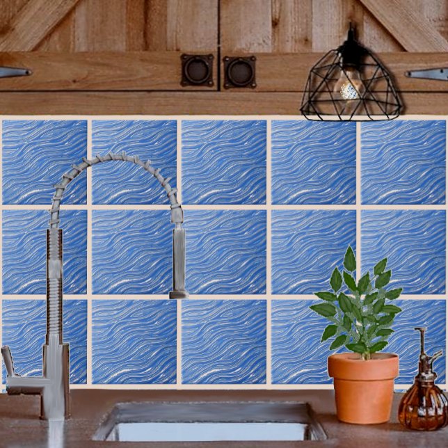 Azulejo de cerâmica, aspecto de água azul (blue flowing water pattern on a kitchen backsplash.)