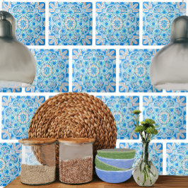 Azulejo decorativo cerâmico com geometria azul-cla