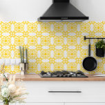 Azulejo Português do Mediterrâneo Amarelo Branco 1<br><div class="desc">Padrão na moda do estilo mediterrânico do azulejo cerâmico padrão amarelo claro em fundo branco. Perfeito para design de interiores ou backsplash. Padrão versão 1.</div>