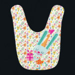 Babador Birthday Bunny Bib<br><div class="desc">Uma bíblia divertida e colorida para a celebração de bebês ou aniversários de criança,  apresenta um coelho sorridente de azul com um chapéu de festa e presente de aniversário em um fundo com coelhinhos,  porcos de aniversário,  gatos e esquilos!</div>