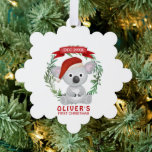 Baby Koala Primeiro Natal<br><div class="desc">Uma coroa de Natal e um coala bebê. Primeiro Natal</div>