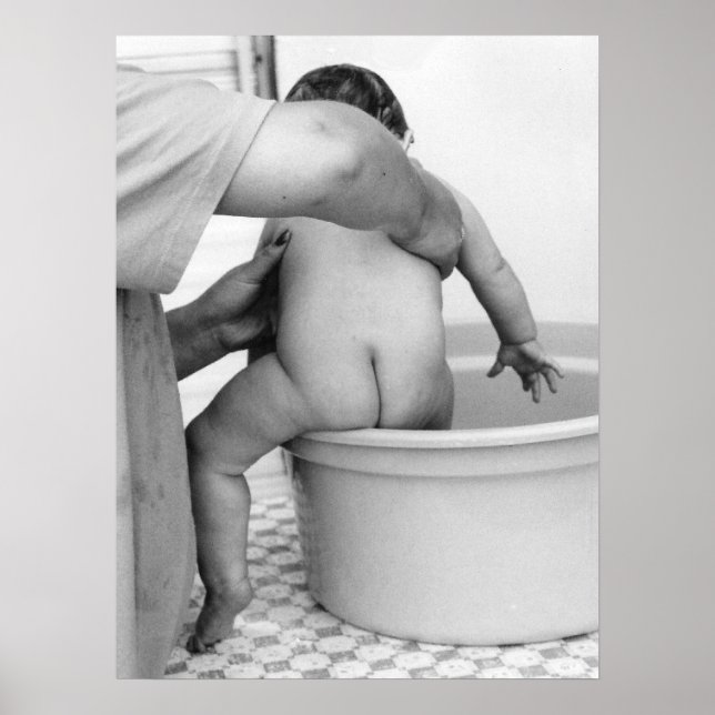 Baby's Bath poster (Frente)