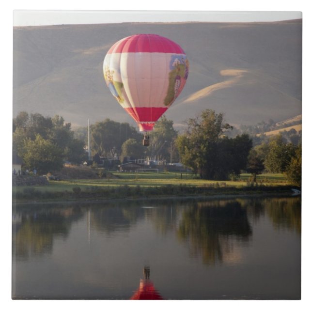 Balão de ar quente sobre o rio Yakima (Frente)