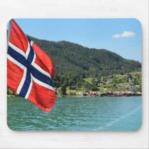 Balsa de carro no mousepad de Noruega