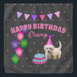 Bandana Feliz aniversário, cachorro bonitinho com bolinhas<br><div class="desc">Este design tem um filhote adorável com um bolo de aniversário. Este design é um presente de excelente para a celebração de aniversário de um cão.</div>
