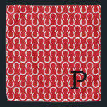 Bandana Ferraduras Vermelhos Pet Horse Inicial Show Equest<br><div class="desc">Padrão de ferradura em vermelho escuro, branco com INICIAL personalizado em preto. Fácil de personalizar texto, cor do texto, fonte. Diversão de Bandana para qualquer amante de cavalos, cowboy, polo match, mão de celeiro, cachecol de animais, show acessório, memorial de cavalo, favor de evento. Unisex, multiuso. Um Guarda-Eterno. Misturar e...</div>