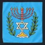 Bandana Magen Persa David Menorah<br><div class="desc">Esta imagem foi adaptada de um antigo azulejo judeu persa e apresenta uma menorah com um Magen David (Estrela de David) enquadrado por ramos de oliveira. As imperfeições da imagem original pintada à mão foram preservadas.</div>