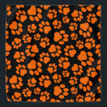 Bandana para impressão de pata laranja e preta<br><div class="desc">Esta bandana é perfeita para o Dia das Bruxas ou para o Grande Jogo!</div>