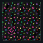 Bandana Vaca animal colorida imprime monograma em preto<br><div class="desc">Mostre o quanto você ama os animais com esta linda e colorida pata de bandana. Também parece incrível com um fundo branco. Aposto que seu animal de estimação vai ficar adorável vestindo-o!</div>