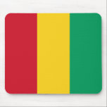 Bandeira Mousepad de Guiné-Conakry<br><div class="desc">Este design do mousepad compreende simplesmente a bandeira guineense. Uma grande maneira de recordar Guiné-Conakry quando no computador.</div>