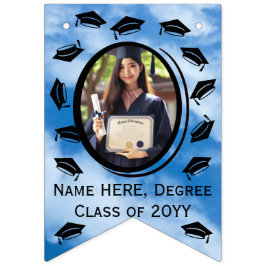 Bandeirinha boné de formatura de 16 fotos no céu azul