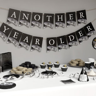 Bandeirinha Halloween Skeleton Black and White Birday