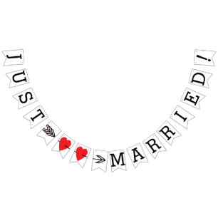 Bandeirinha RECEM CASADOS, Dois Corações Vermelhos E Seta