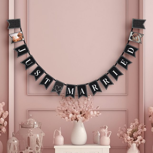 Bandeirinha Recem casados Elegante preto e branco moderno (elegant black and white just married wedding sign with couple's photo and sparkling glitter)