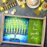 Bandeja Blue Hanukkah Menorah Live Love Sparkle Shine<br><div class="desc">"O amor vivo brilha." Uma fotografia de perto de uma menorah brilhante, colorida, azul e verde artística ajuda-o a lançar no feriado de Hanukkah no estilo. Sinta o calor e a alegria da época de férias sempre que você usa esta incrível e colorida bandeja de madeira Chanucá servindo. Esta bandeja...</div>