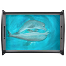 Dois golfinhos jogando selvagens e livres no ocean