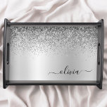 Bandeja Monograma Script Silver Glitter Girly Name<br><div class="desc">Folha De Silver Faux Folha Metálica Glitter Esfregado Monograma Metálico Nome Local Servindo Bandeja. Isso faz a formatura perfeita,  aniversário,  casamento,  chá de panela,  aniversário,  chá de fraldas ou presente de festa de solteira para alguém que ama luxo de vidro e estilos quíticos.</div>