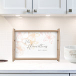 Bandeja Pretty Pink Floral Farmhouse Custom<br><div class="desc">With a beautiful pastel floral design these trays go with a variety of kitchen decor styles. Customize with the family name and established date for a sweet keepsake gift.</div>