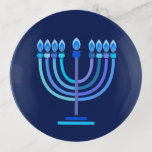 Bandejas Hanukkiah Happy Hanukkah Holiday Menorah<br><div class="desc">Símbolo Hanukkiah. Feliz Festa de Hanukkah Feriado Judeu Menorah Azul. Decoração de Feriado Judeu Chanukkah com o símbolo decorativo tradicional de Chanuka - Marinho Blue color hanukkiah menorah, candelabro com velas, estrela de David e ilustração azul neon brilhante. Festa de Chanucá das Luzes Decoração do Evento. Jerusalém, Israel. Home >...</div>