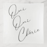 Bandejas Oui Oui Chérie Francês Cotação Chic Funny Black Wh<br><div class="desc">Oui Oui Chérie! Esta bandeja de trinket para joias ou pequenos itens na sua mesa contém a frase francesa divertida para "Sim Meu Querido". Um belo presente para alguém que você preza, como um presente de aquecimento doméstico para novos donos de casa, para amantes franceses, francófilos ou para você mesmo!...</div>